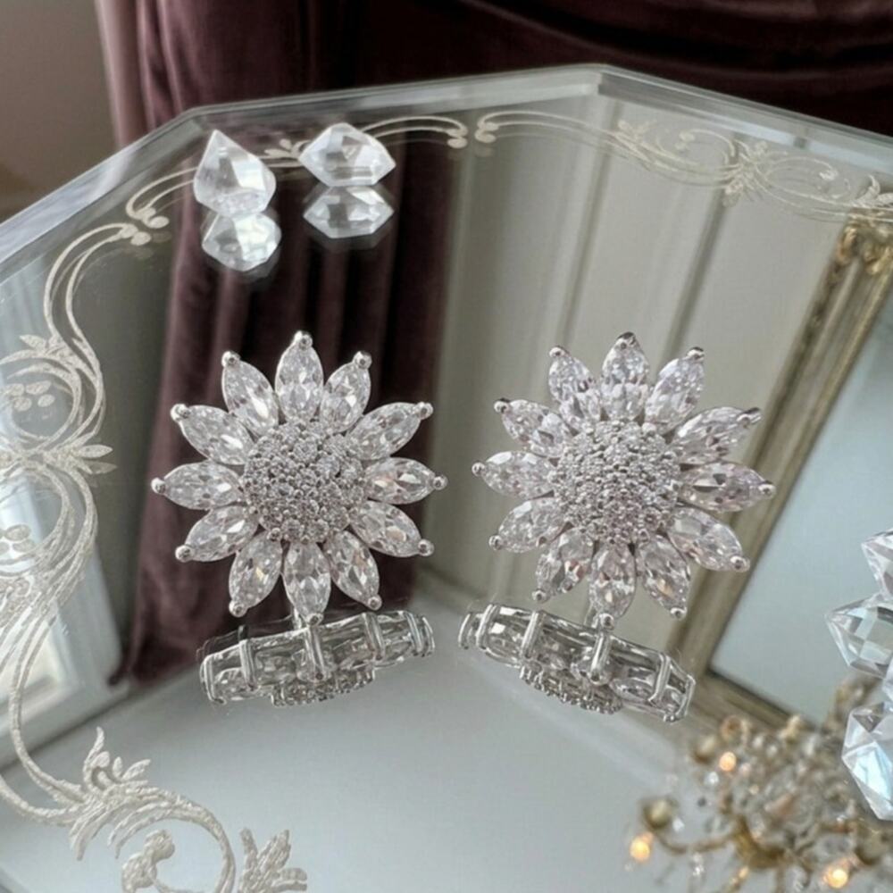 Sunflower Stud earrings silver color with white crystal fashion earring 0.47inch